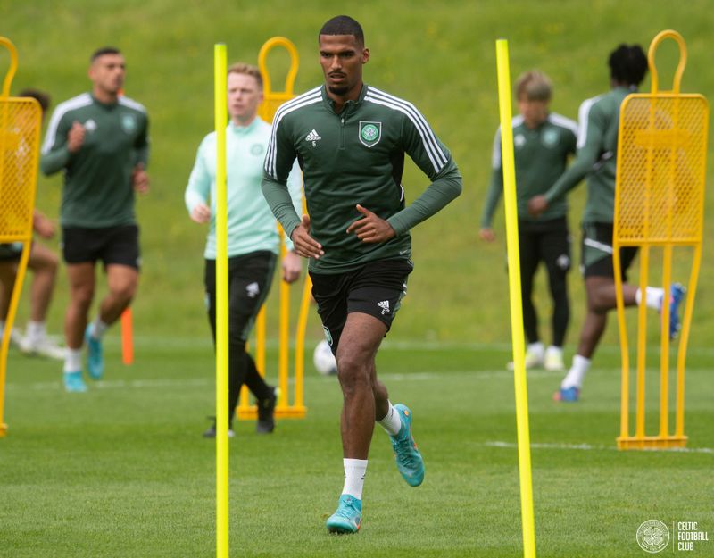 moritz-jenz-celtic-fc-player-profile-celticfc